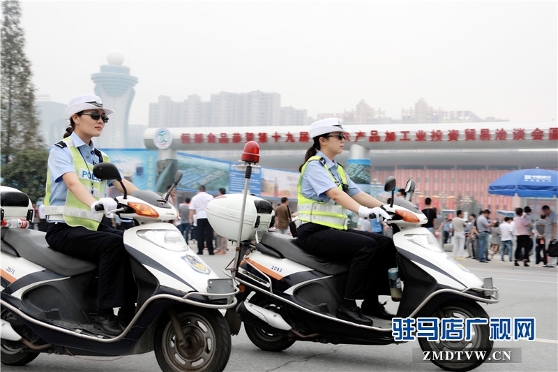 數(shù)千名民警為2016年中國(guó)農(nóng)產(chǎn)品加工業(yè)投資貿(mào)易洽談會(huì)勝利召開保駕護(hù)航