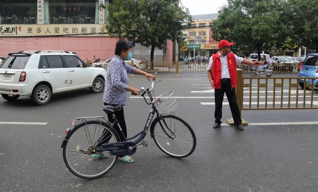 平輿縣古槐街道：扎實做好路崗值班 全員上陣參與創(chuàng)建