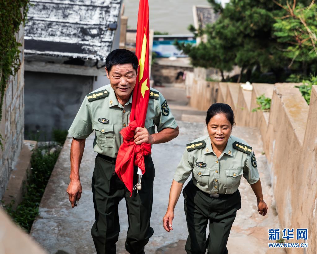 奮斗百年路 啟航新征程·數(shù)風(fēng)流人物丨王繼才、王仕花夫婦：守島就是守國