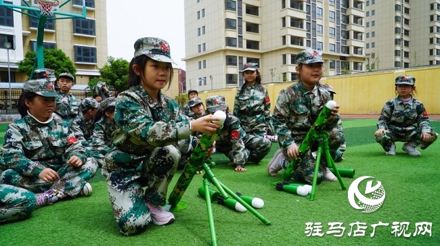 駐馬店經(jīng)濟(jì)開發(fā)區(qū)實(shí)驗(yàn)學(xué)校開展國防教育活動。