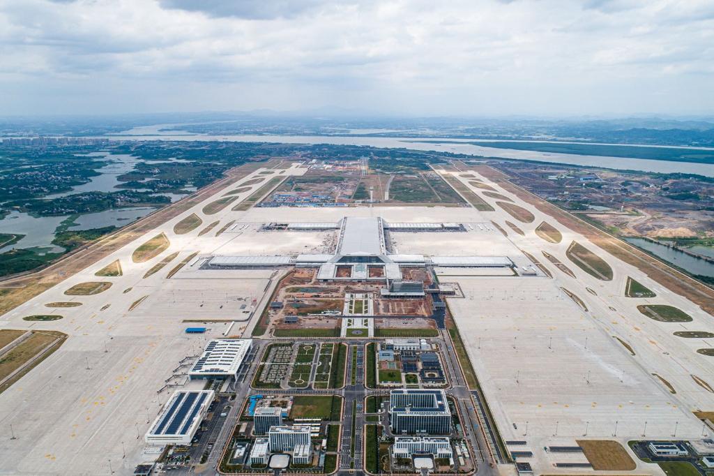 蓄勢起航暢通“天空之路”——我國首個專業(yè)貨運樞紐機場正式投運