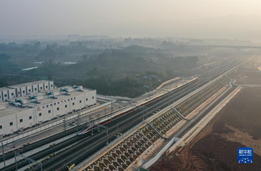 成都至宜賓高速鐵路進入運行試驗階段