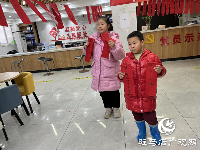 駐馬店市西園街道文化路社區(qū)開展“鬧元宵，猜燈謎”有獎活動