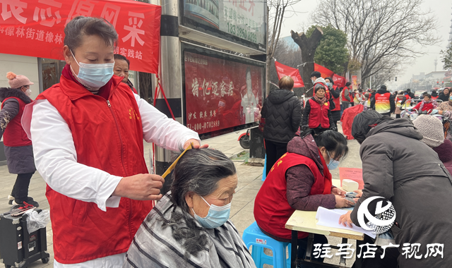 驛城區(qū)開展“學(xué)雷鋒我行動”文明實(shí)踐主題日集中活動