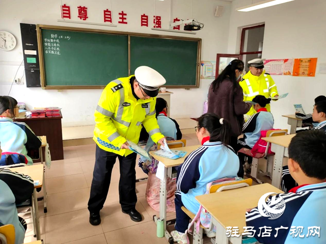 新蔡縣公安局： 交警進校園 交通安全記心間