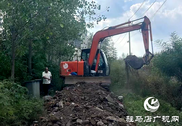 新蔡縣佛閣寺鎮(zhèn)：修繕田間道路 護航“三秋”生產(chǎn)