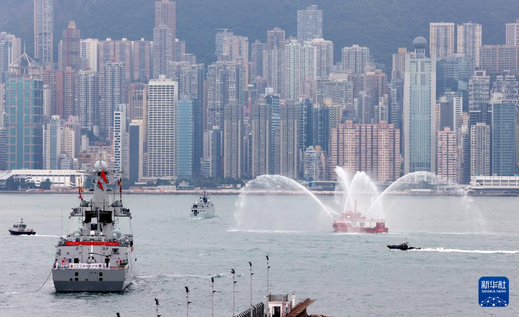 海軍艦艇編隊(duì)圓滿完成訪問(wèn)香港活動(dòng)返航