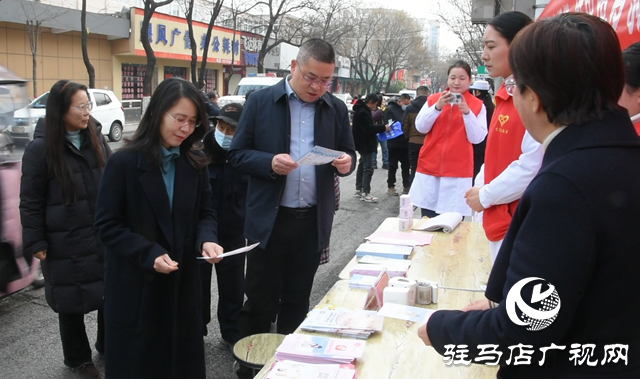 正陽(yáng)縣婦聯(lián)開(kāi)展慶?！叭恕眿D女節(jié)維權(quán)宣傳活動(dòng)