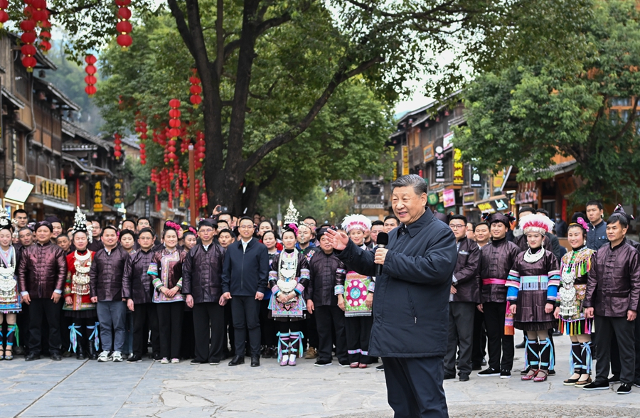 習(xí)近平在貴州考察時(shí)強(qiáng)調(diào) 堅(jiān)持以高質(zhì)量發(fā)展統(tǒng)攬全局 在中國式現(xiàn)代化進(jìn)程中展現(xiàn)貴州新風(fēng)采